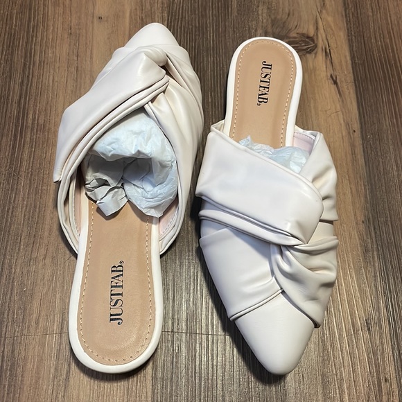 Classy flats - Picture 2 of 5